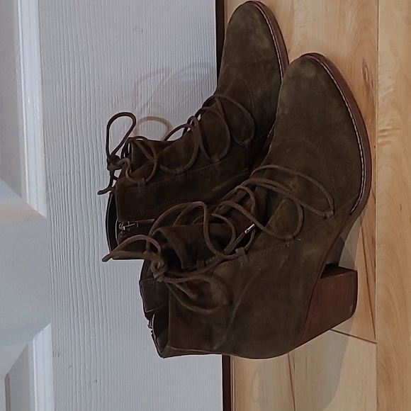 Sam Edelman women's size 9.5 wedge brown short boots - Picture 2 of 8